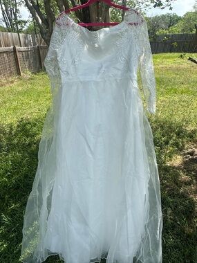 Ivory Lace Long-Sleeve Maxi Dress for Women